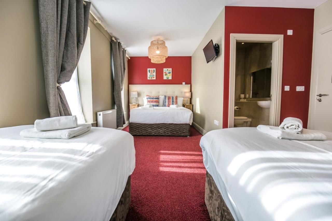 Отель Mc Kevitts Village Hotel Карлингфорд