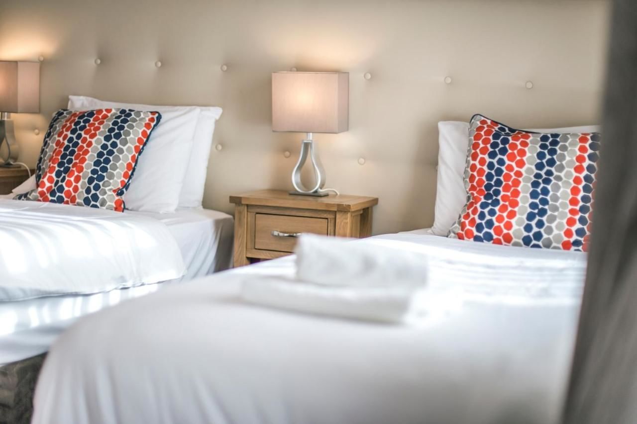 Отель Mc Kevitts Village Hotel Карлингфорд-15