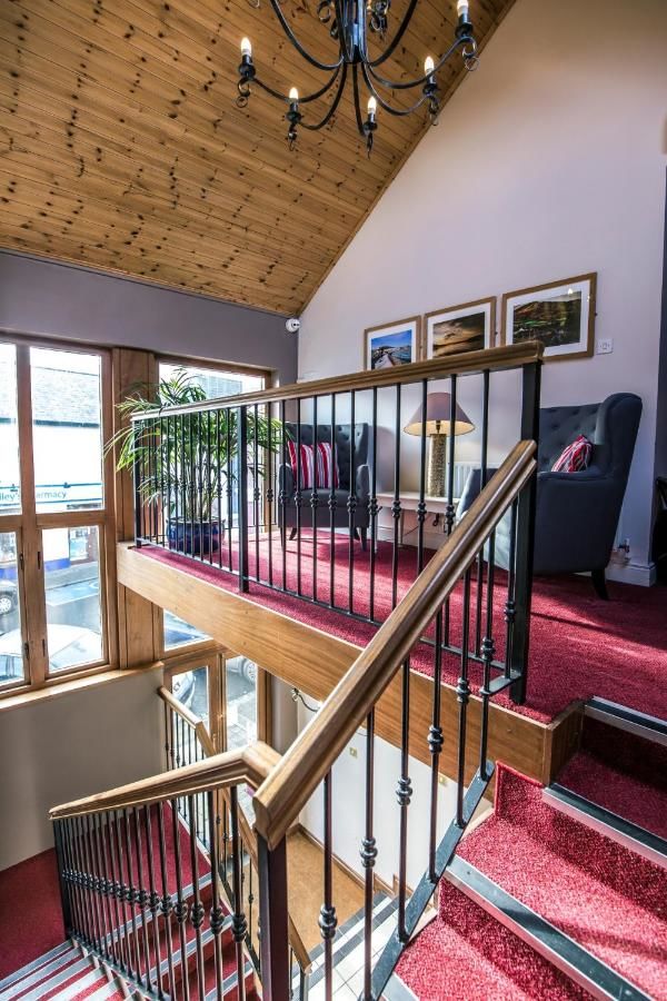 Отель Mc Kevitts Village Hotel Карлингфорд-25