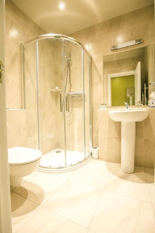 Отель Mc Kevitts Village Hotel Карлингфорд