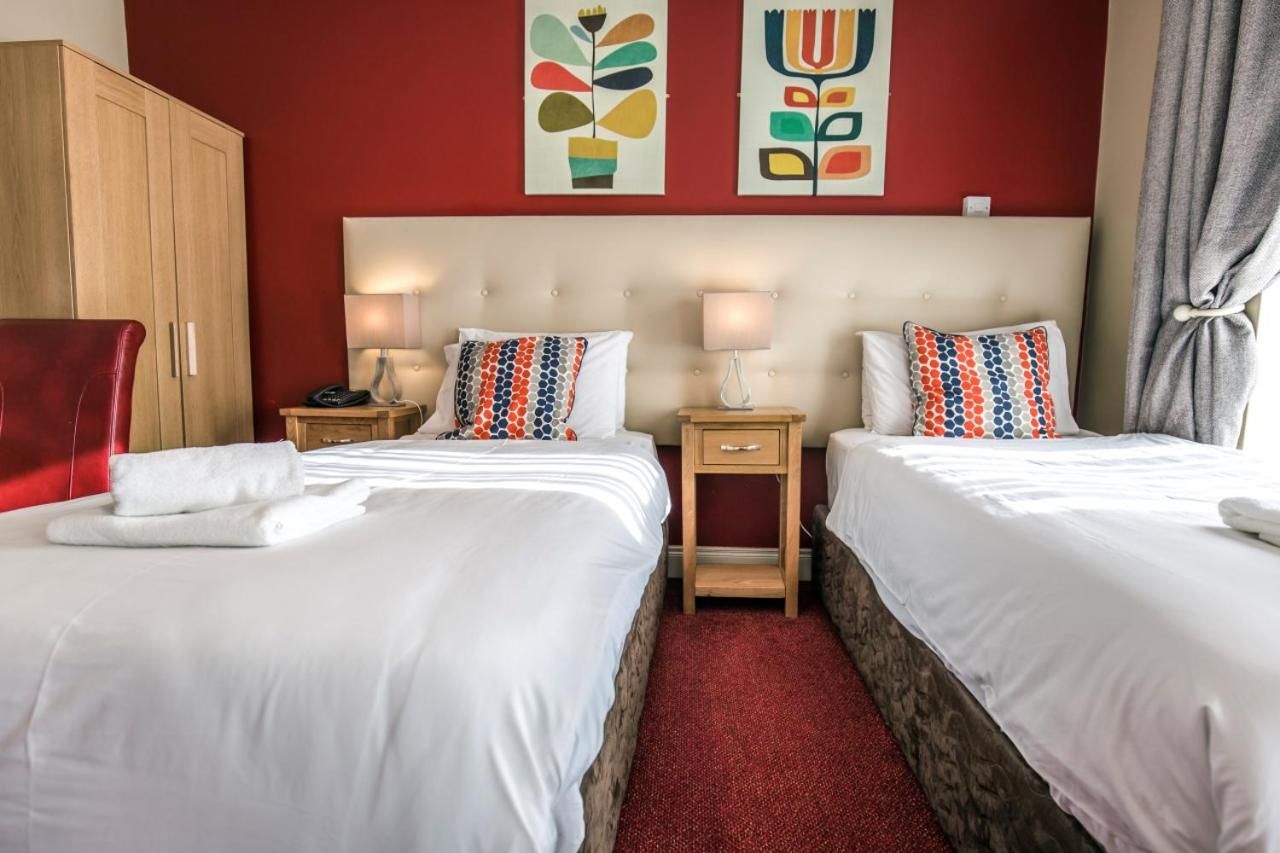 Отель Mc Kevitts Village Hotel Карлингфорд