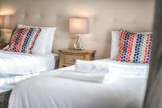 Отель Mc Kevitts Village Hotel Карлингфорд Двухместный номер с 1 кроватью или 2 отдельными кроватями-3